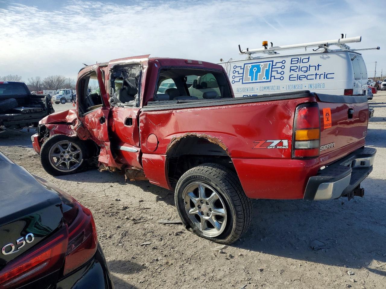 2005 GMC SIERRA