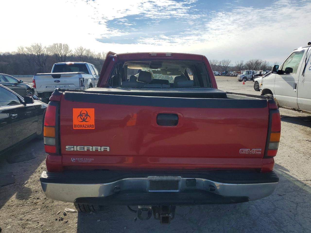 2005 GMC SIERRA