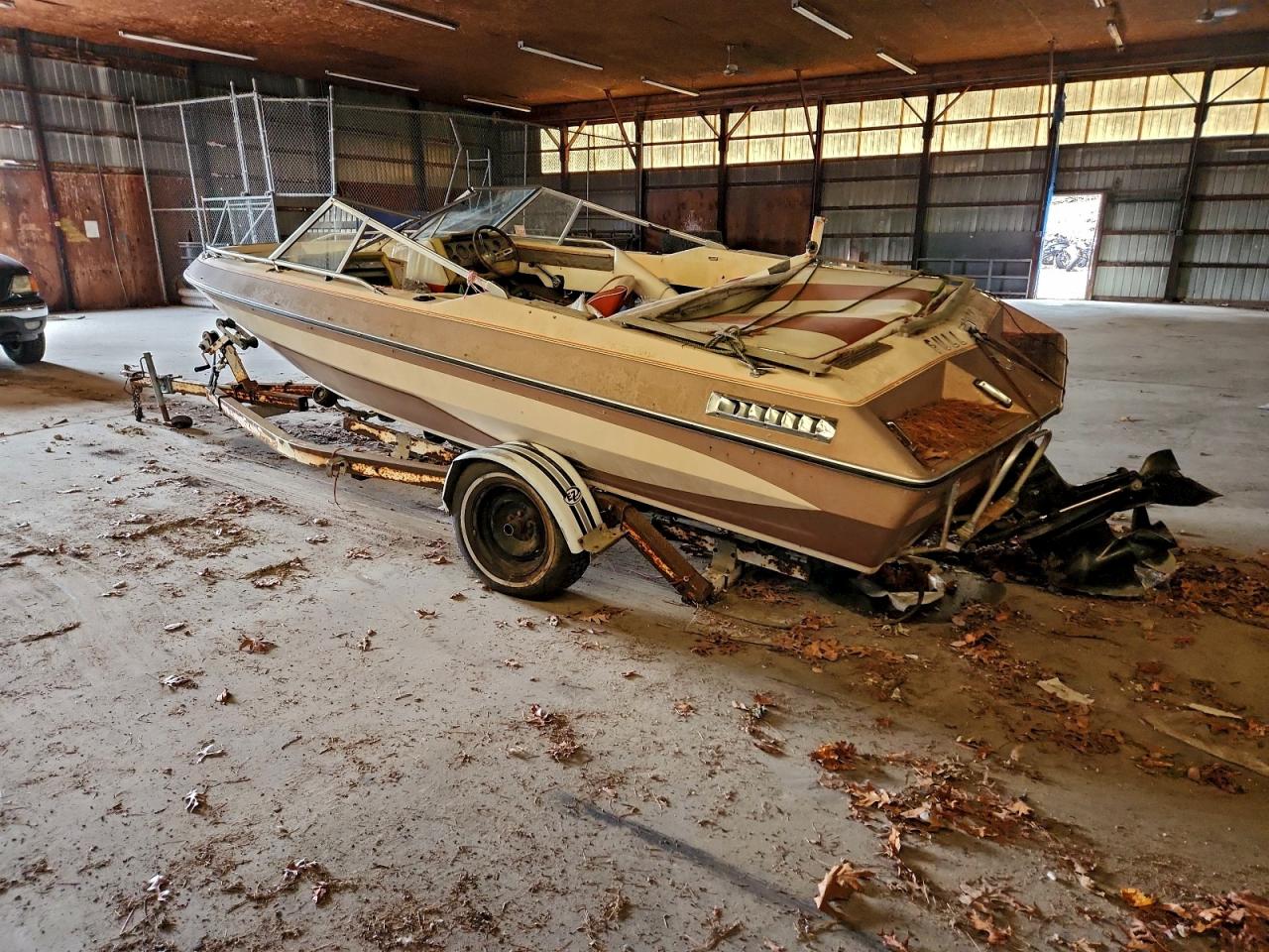 1981 GLASTRON BOAT