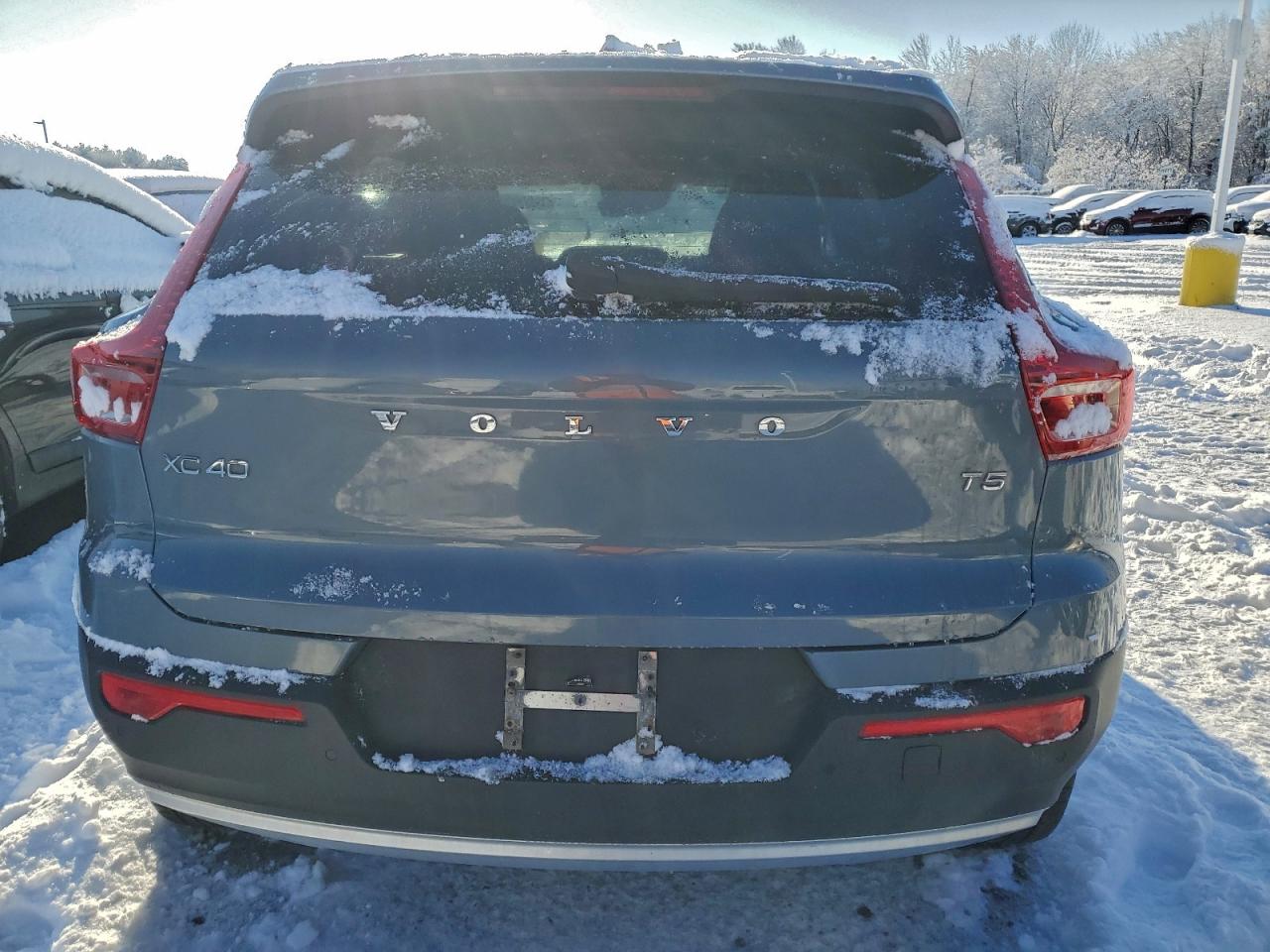 2020 VOLVO XC40