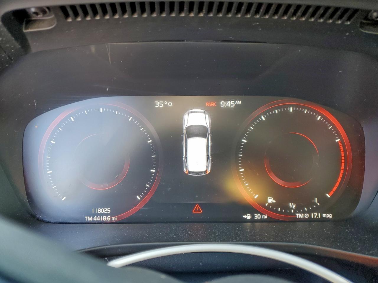 2020 VOLVO XC40