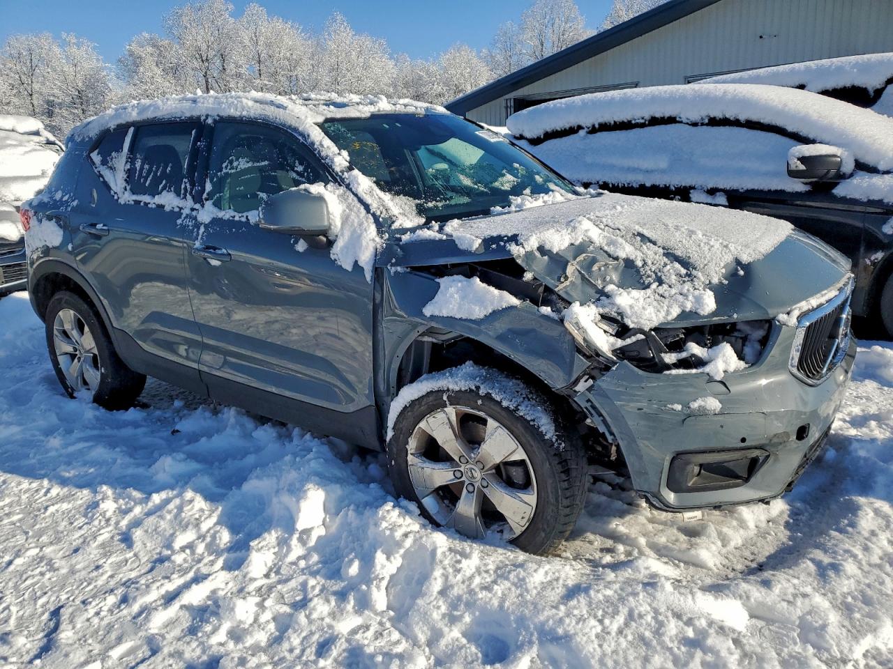 2020 VOLVO XC40