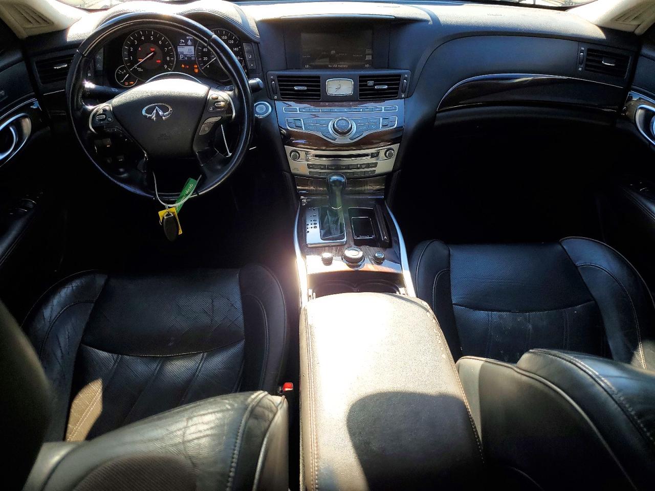 2011 INFINITI M37