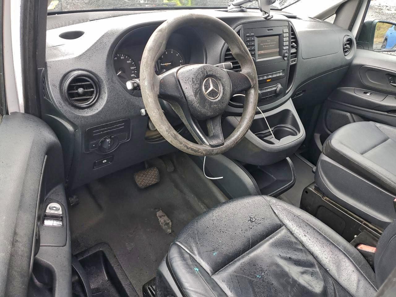 2016 MERCEDES-BENZ METRIS