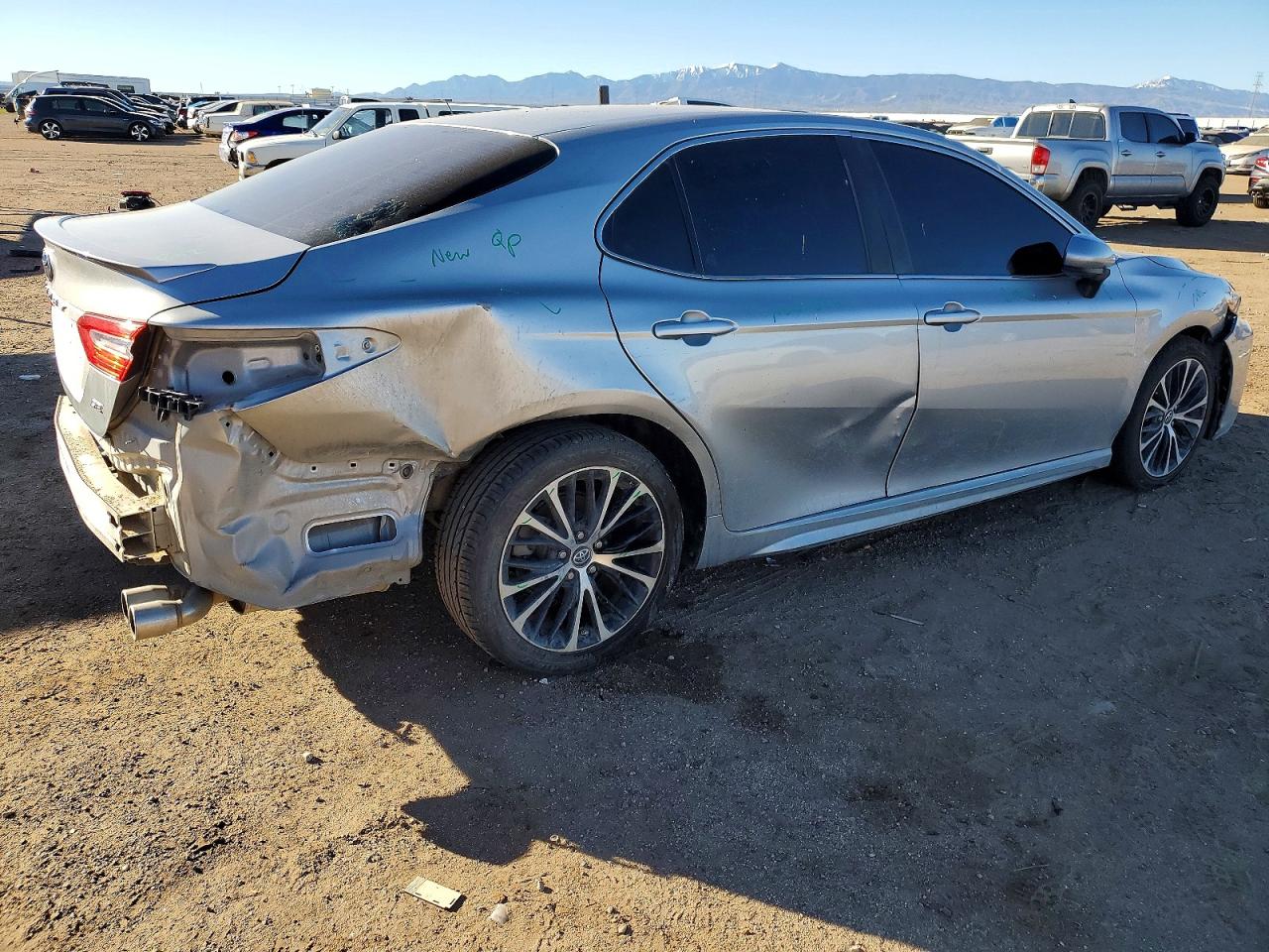 2018 TOYOTA CAMRY