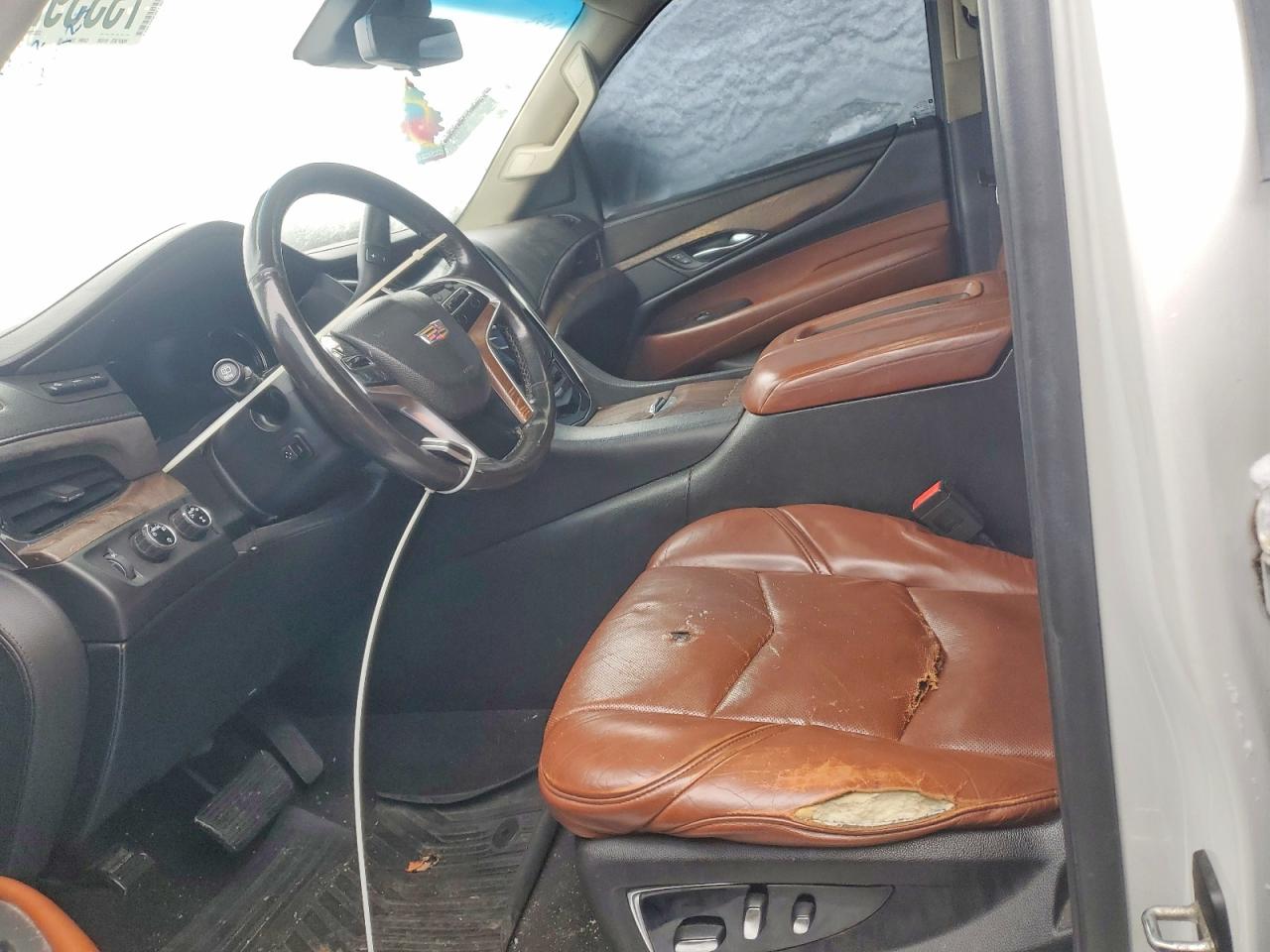 2017 CADILLAC ESCALADE