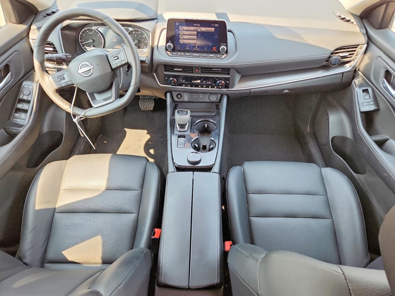 2025 NISSAN ROGUE