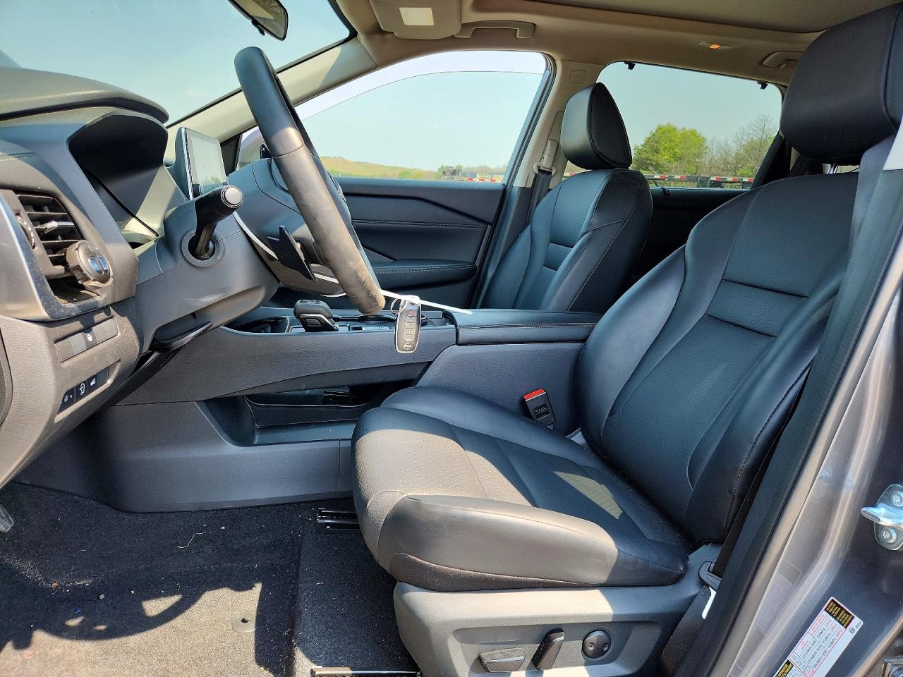 2025 NISSAN ROGUE