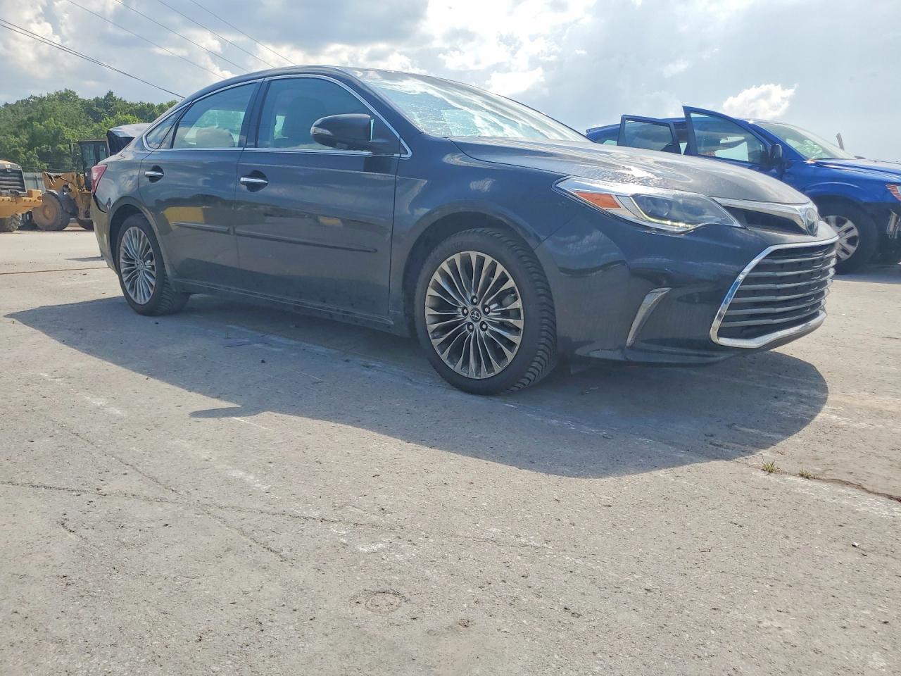 2016 TOYOTA AVALON