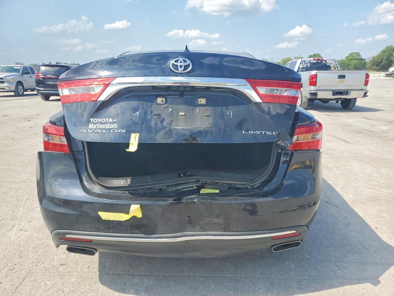 2016 TOYOTA AVALON