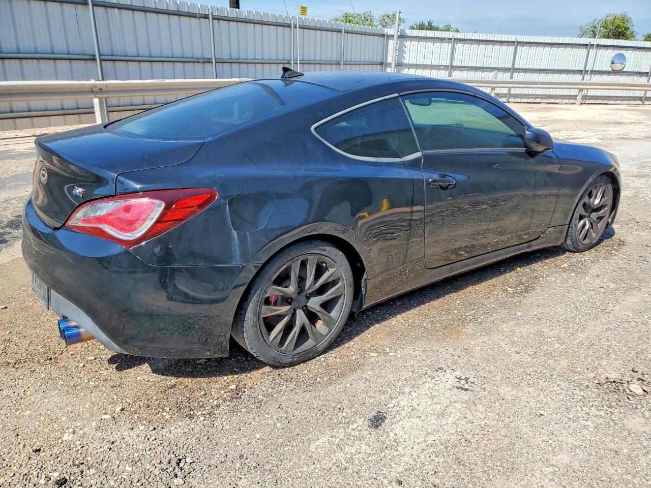 2014 HYUNDAI GENESIS