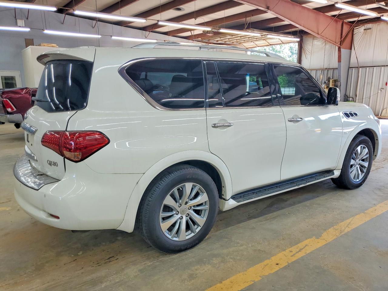 2016 INFINITI QX80