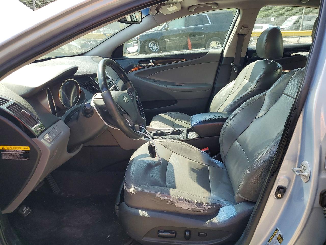 2011 HYUNDAI SONATA
