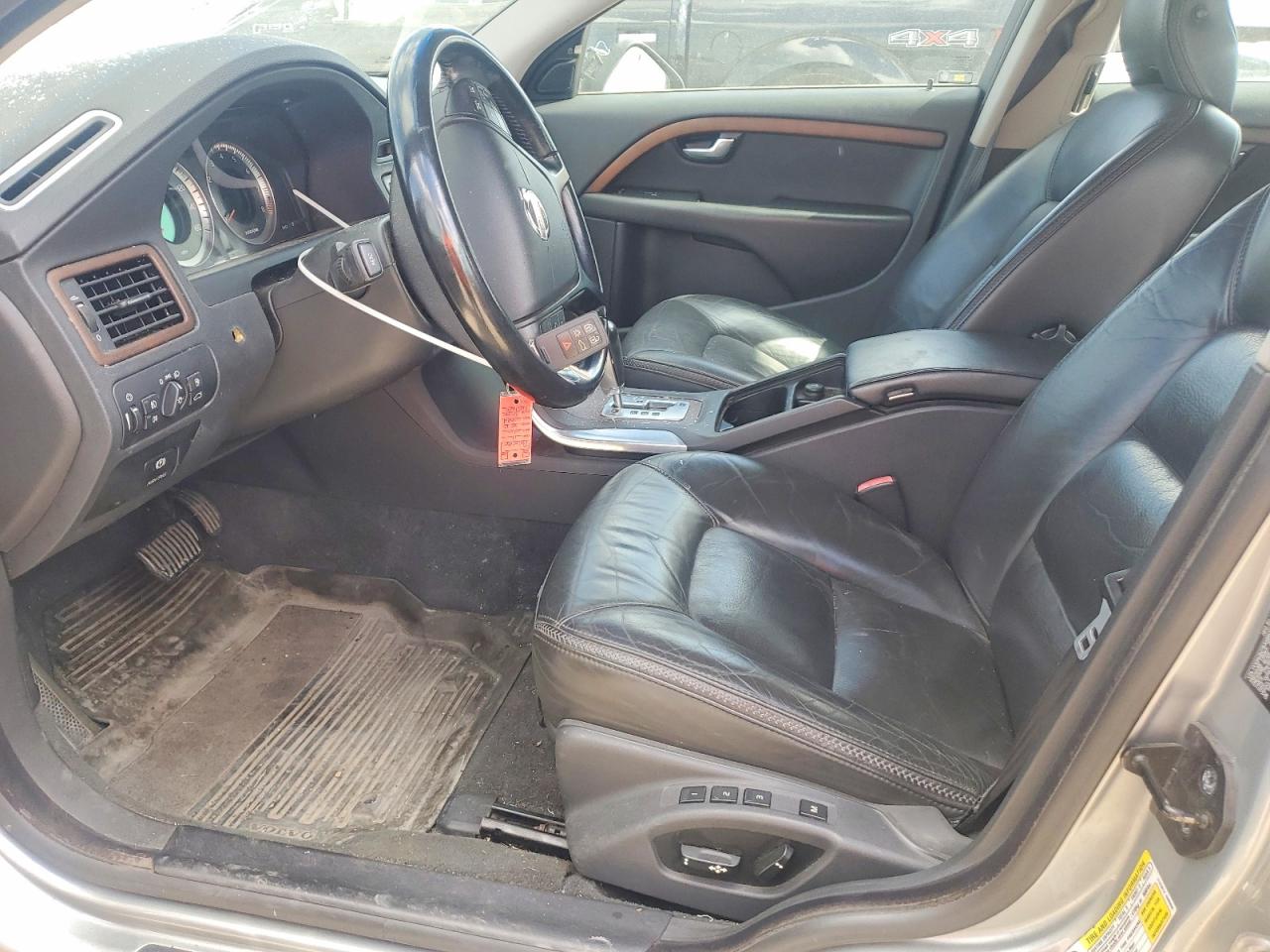 2011 VOLVO XC70