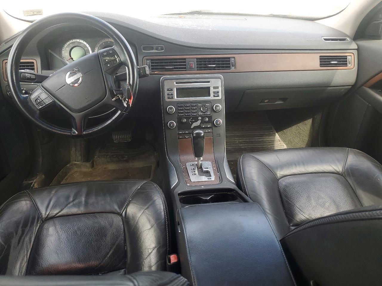 2011 VOLVO XC70