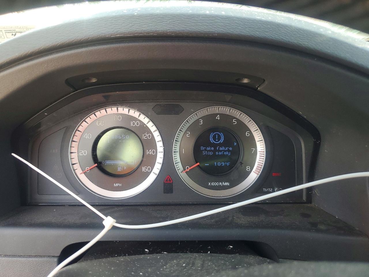 2011 VOLVO XC70