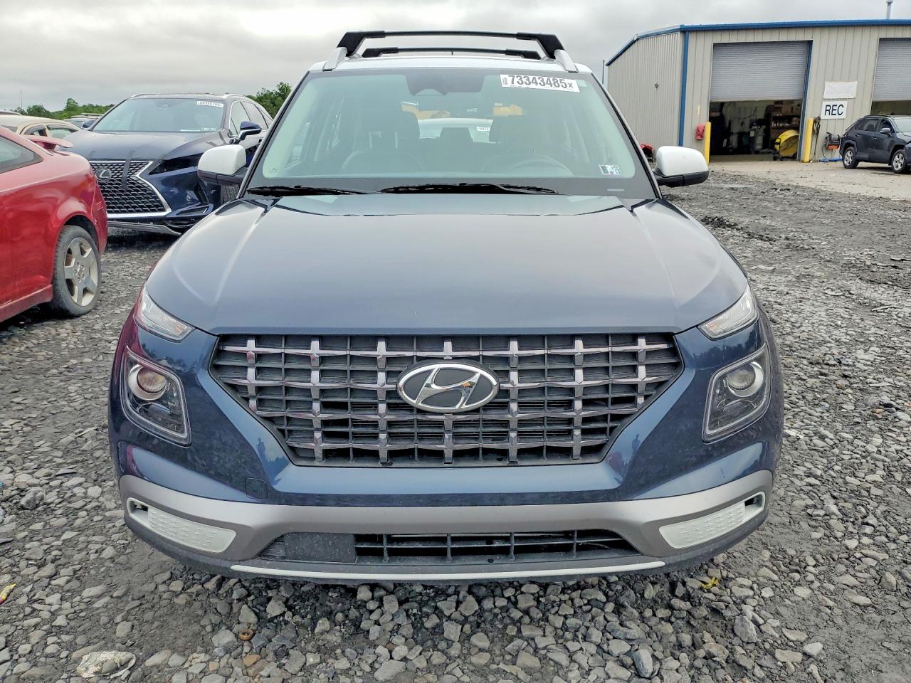 2025 HYUNDAI VENUE