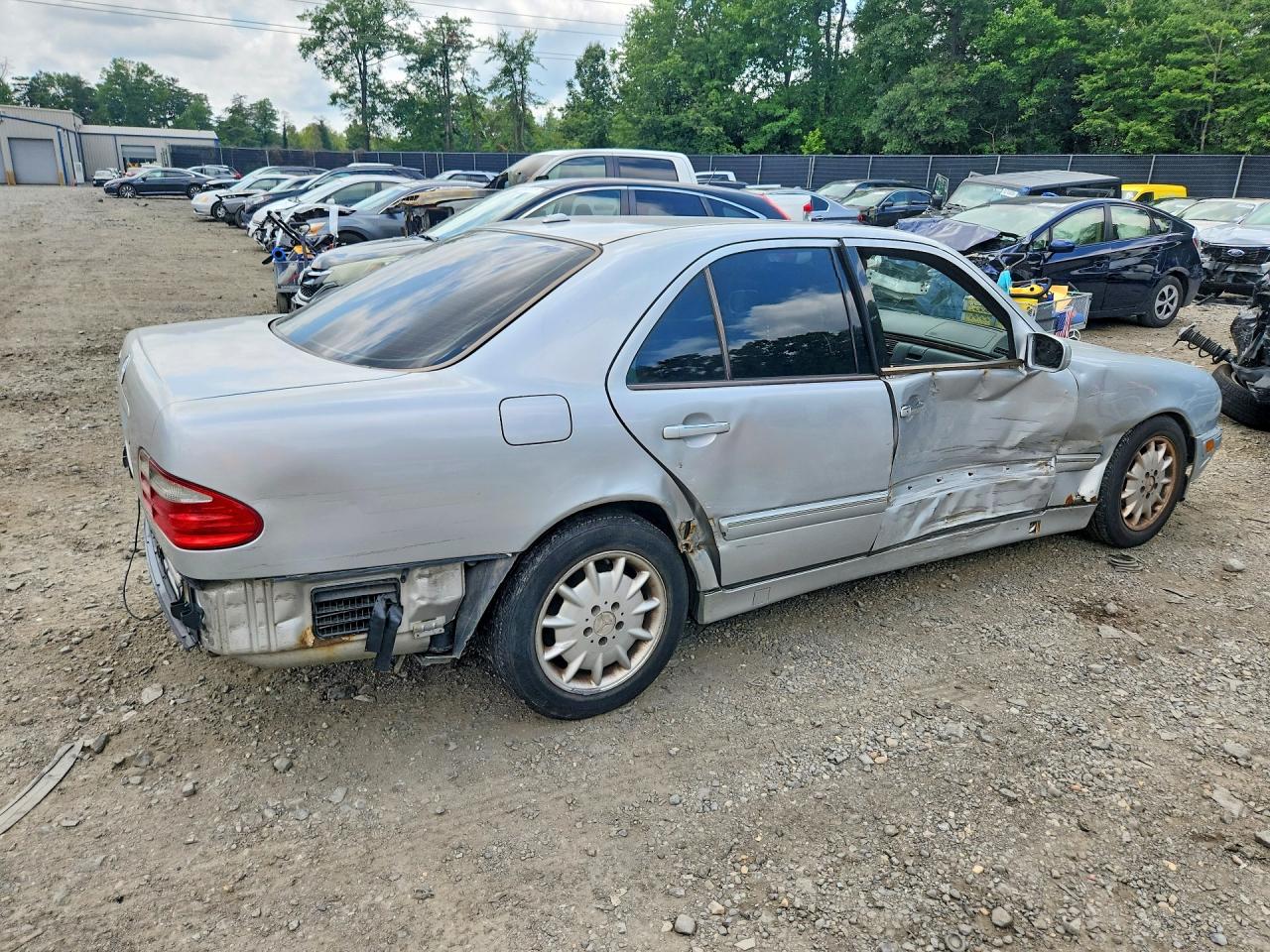 2001 MERCEDES-BENZ E-CLASS