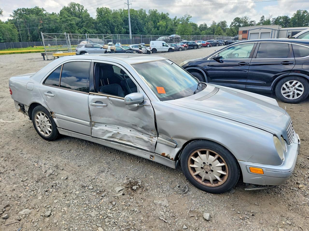 2001 MERCEDES-BENZ E-CLASS