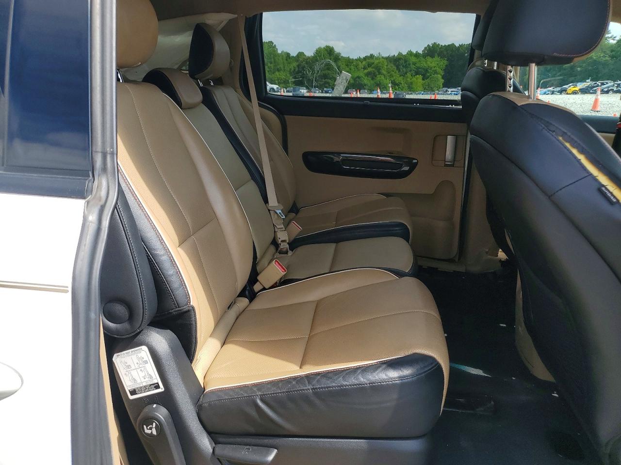 2016 KIA SEDONA