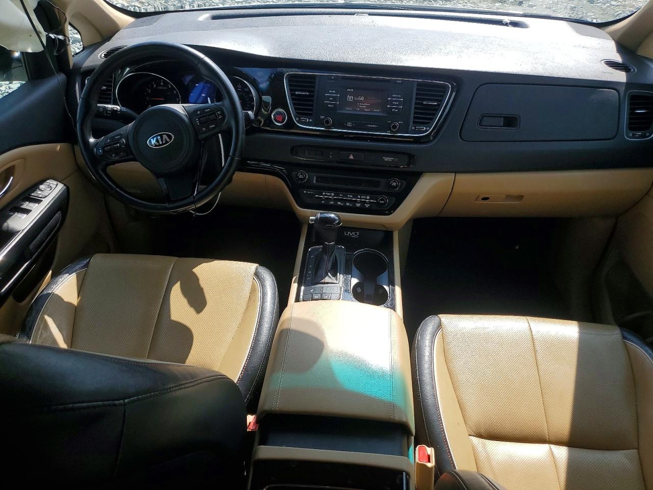 2016 KIA SEDONA