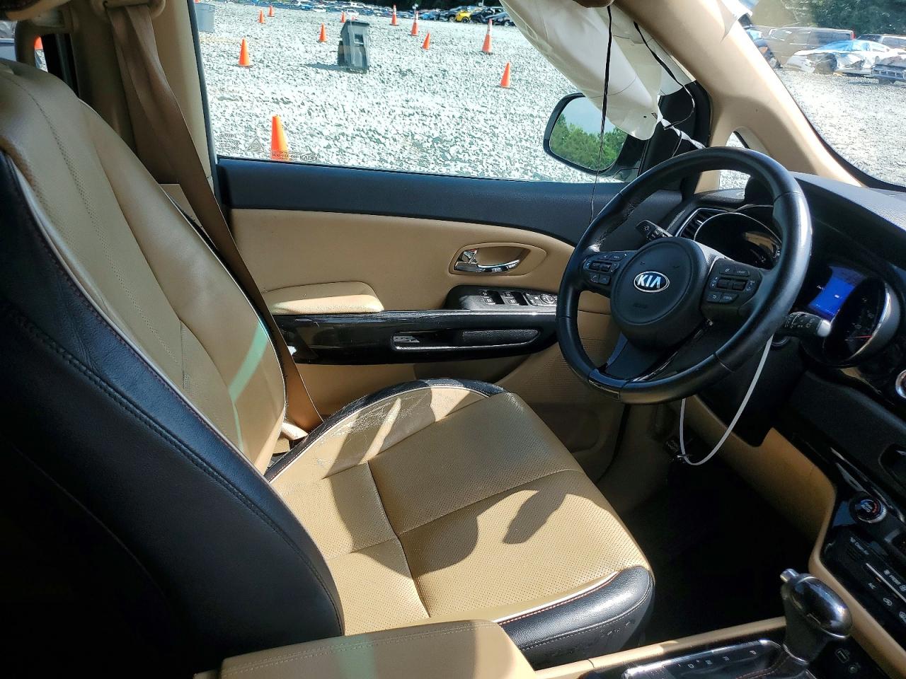2016 KIA SEDONA
