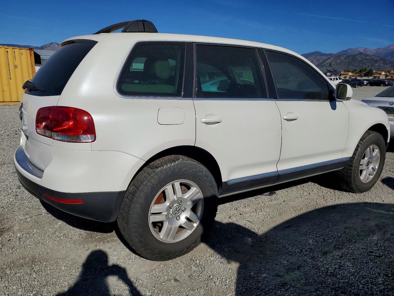 2004 VOLKSWAGEN TOUAREG