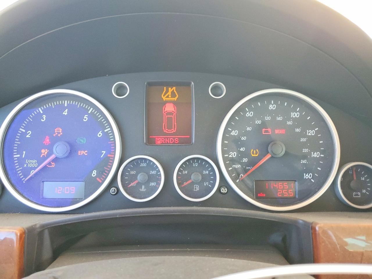 2004 VOLKSWAGEN TOUAREG