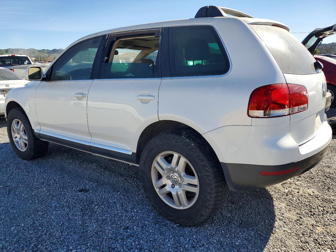 2004 VOLKSWAGEN TOUAREG
