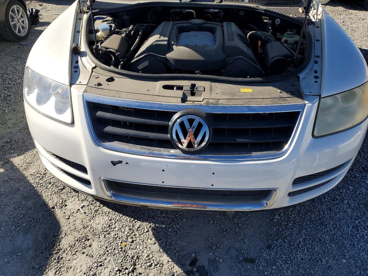 2004 VOLKSWAGEN TOUAREG