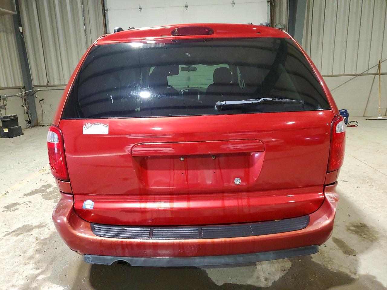 2005 CHRYSLER MINIVAN