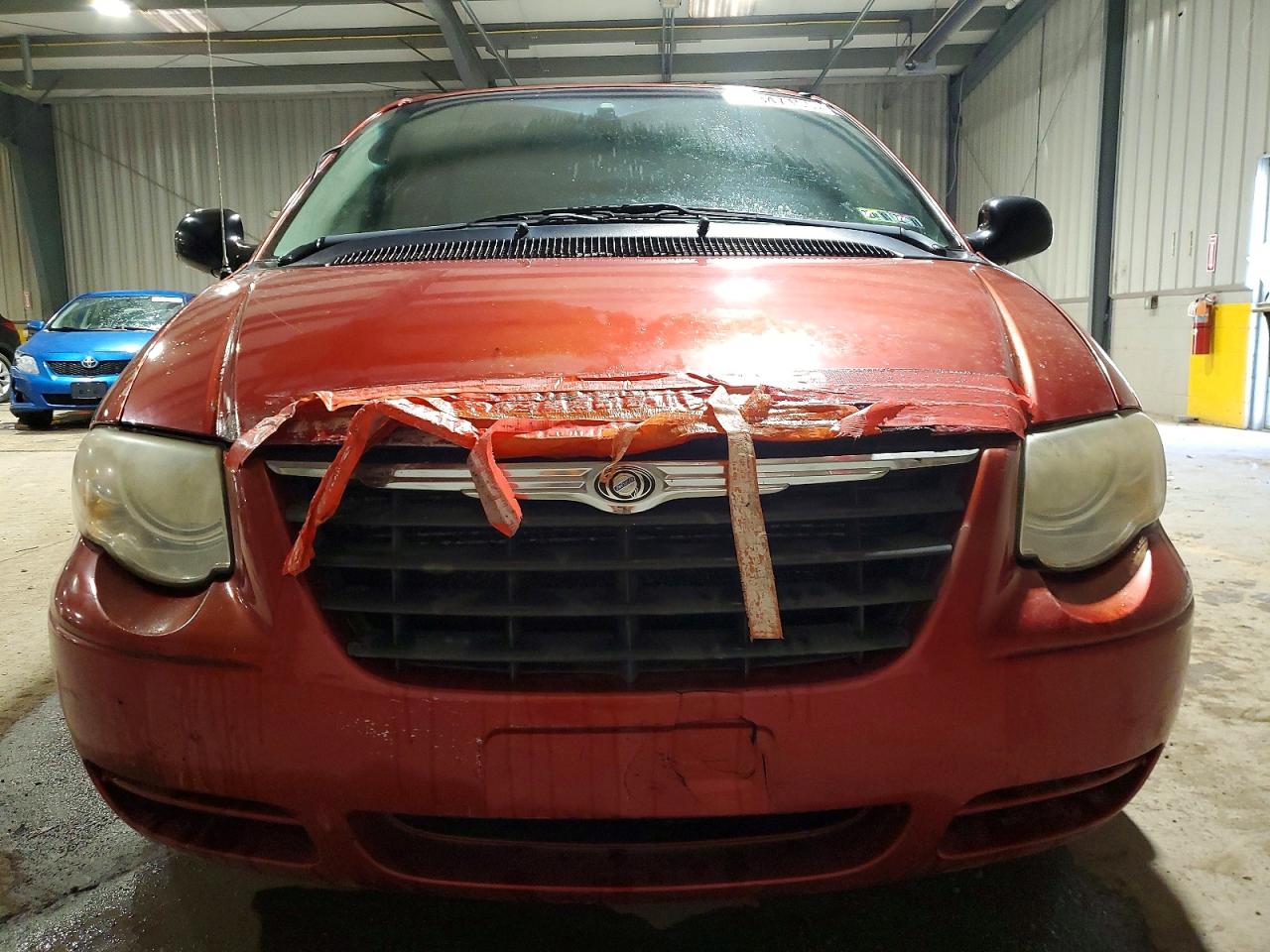 2005 CHRYSLER MINIVAN