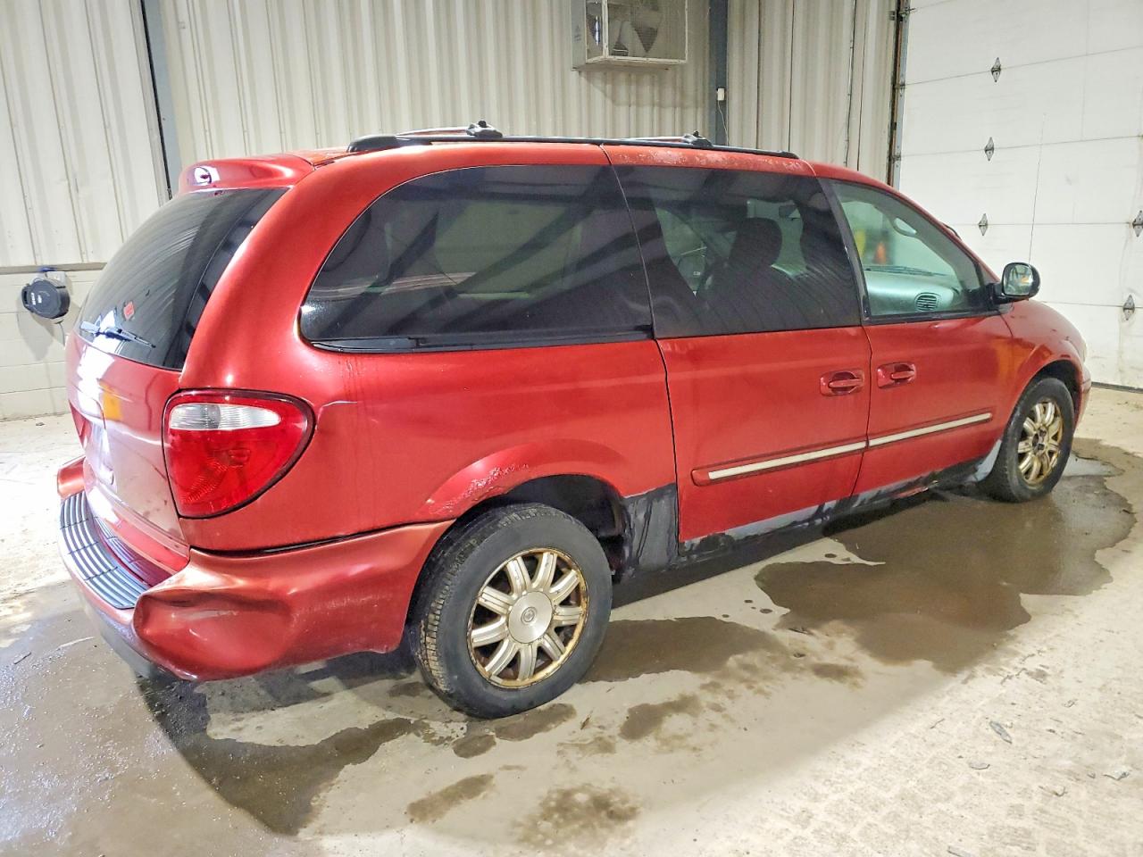 2005 CHRYSLER MINIVAN