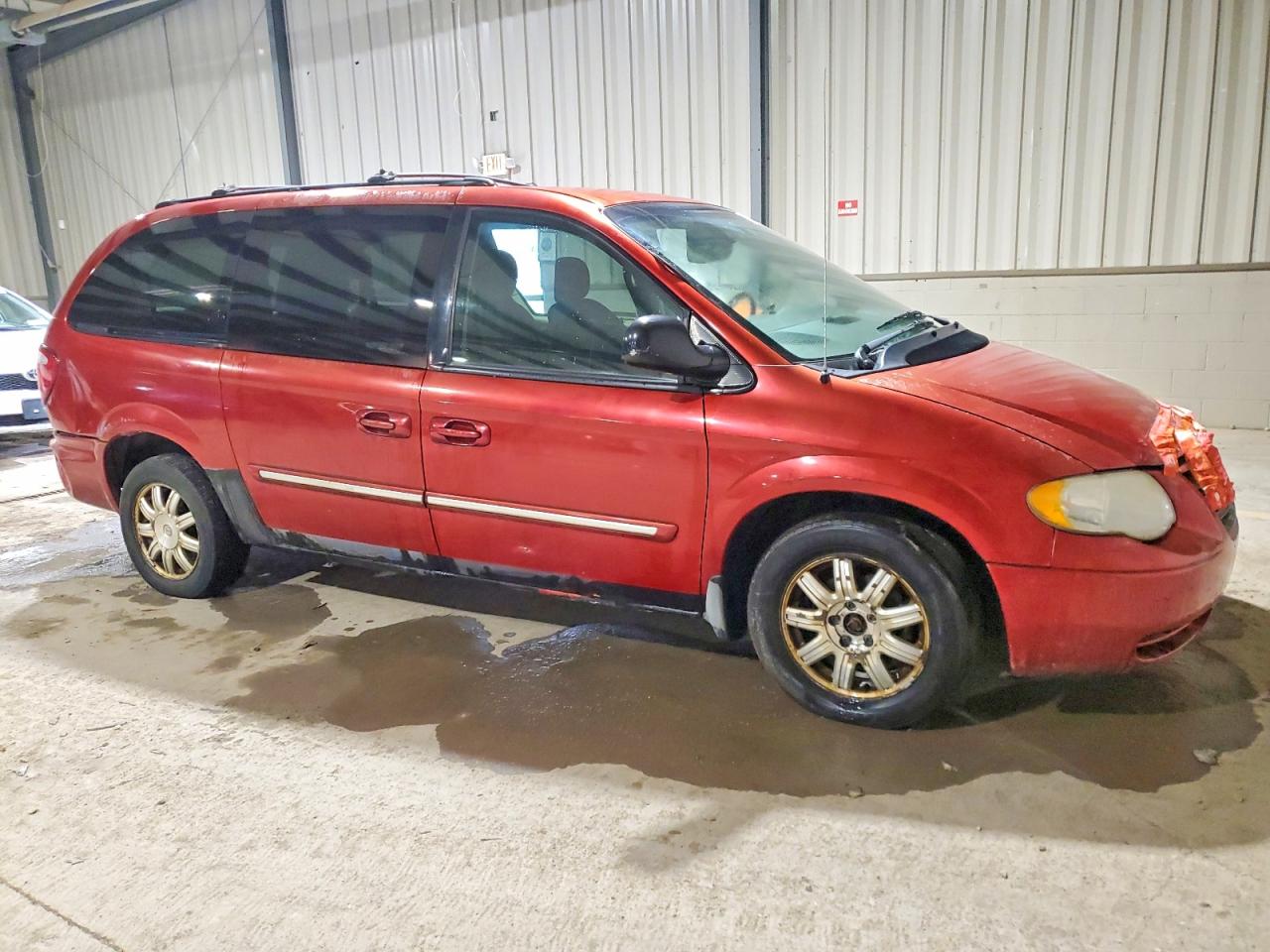 2005 CHRYSLER MINIVAN