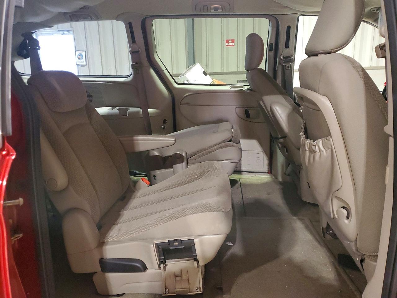 2005 CHRYSLER MINIVAN