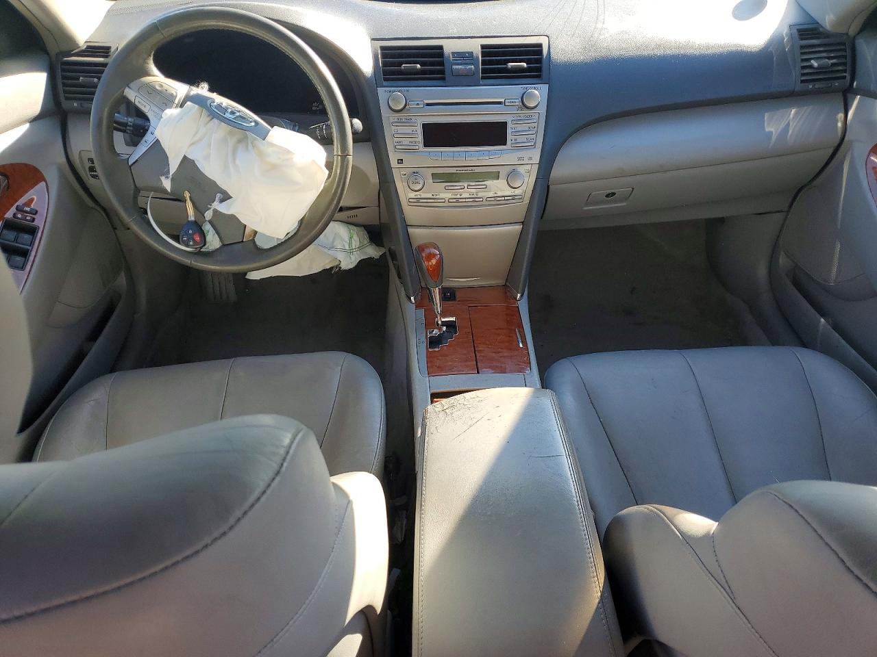 2011 TOYOTA CAMRY