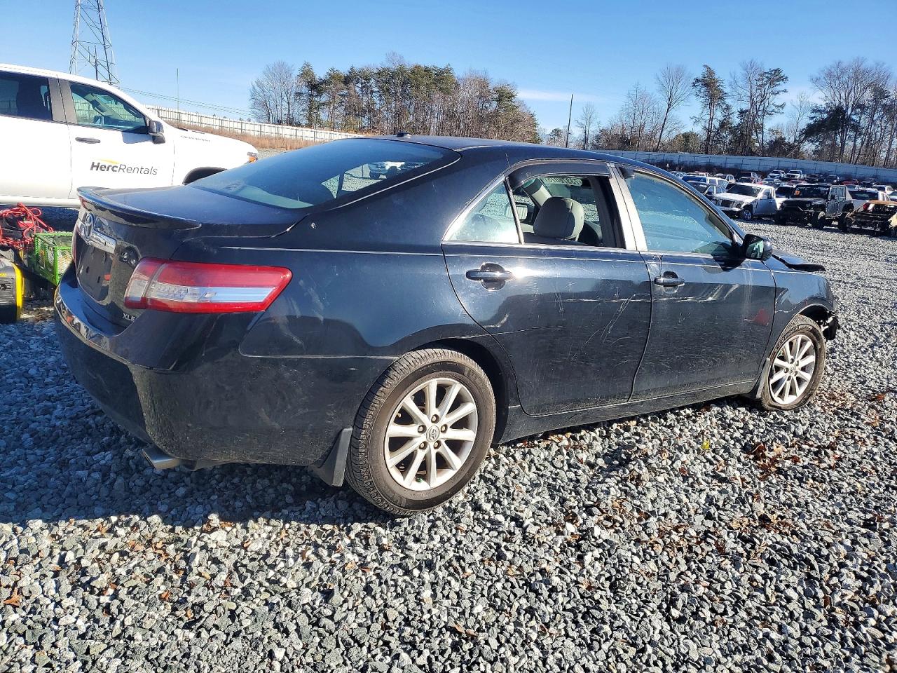 2011 TOYOTA CAMRY