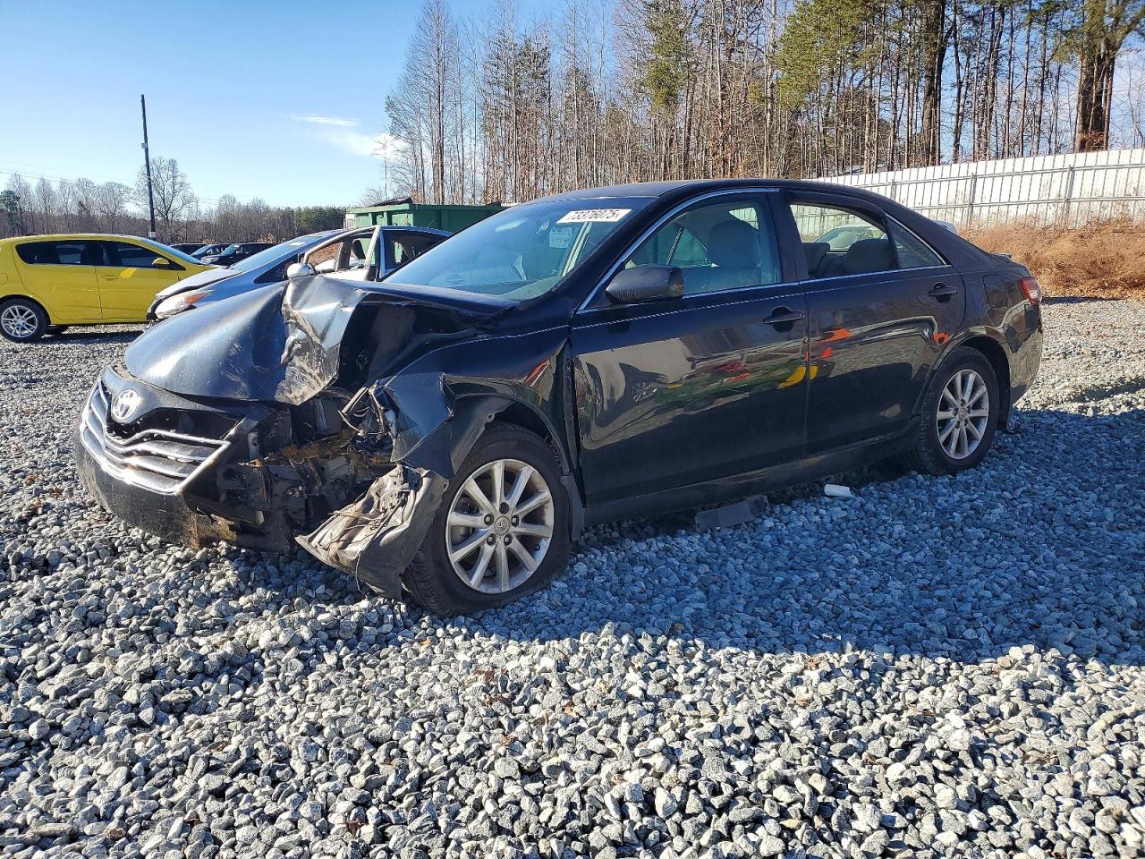 2011 TOYOTA CAMRY