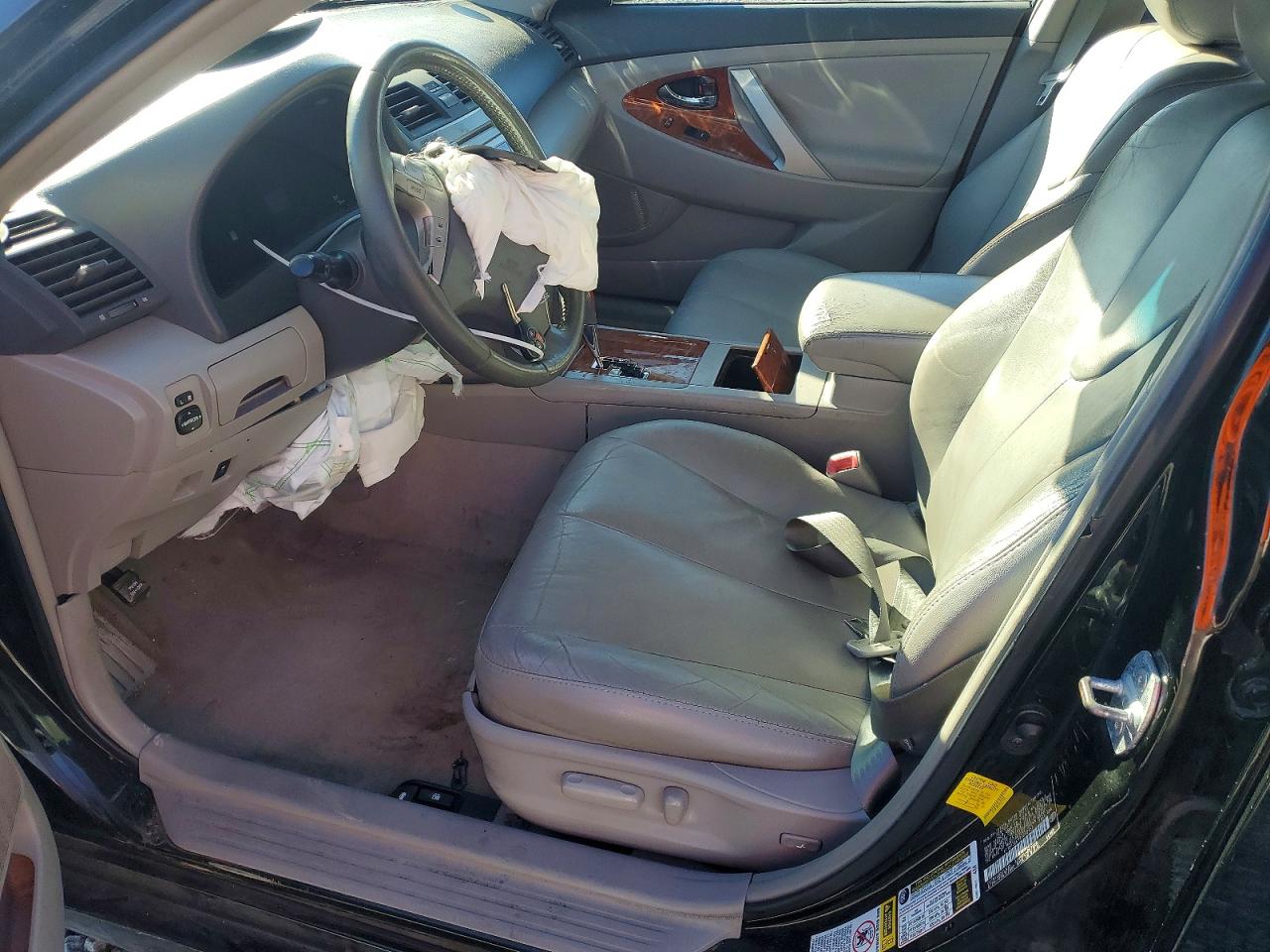 2011 TOYOTA CAMRY