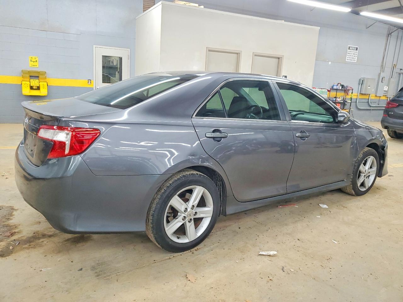 2013 TOYOTA CAMRY