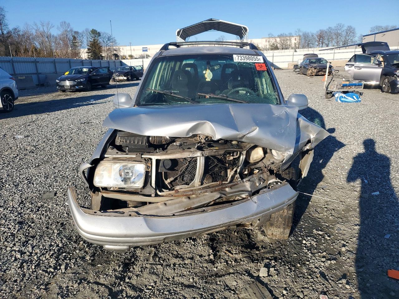 2003 CHEVROLET TRACKER