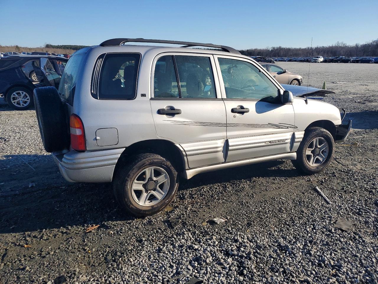 2003 CHEVROLET TRACKER