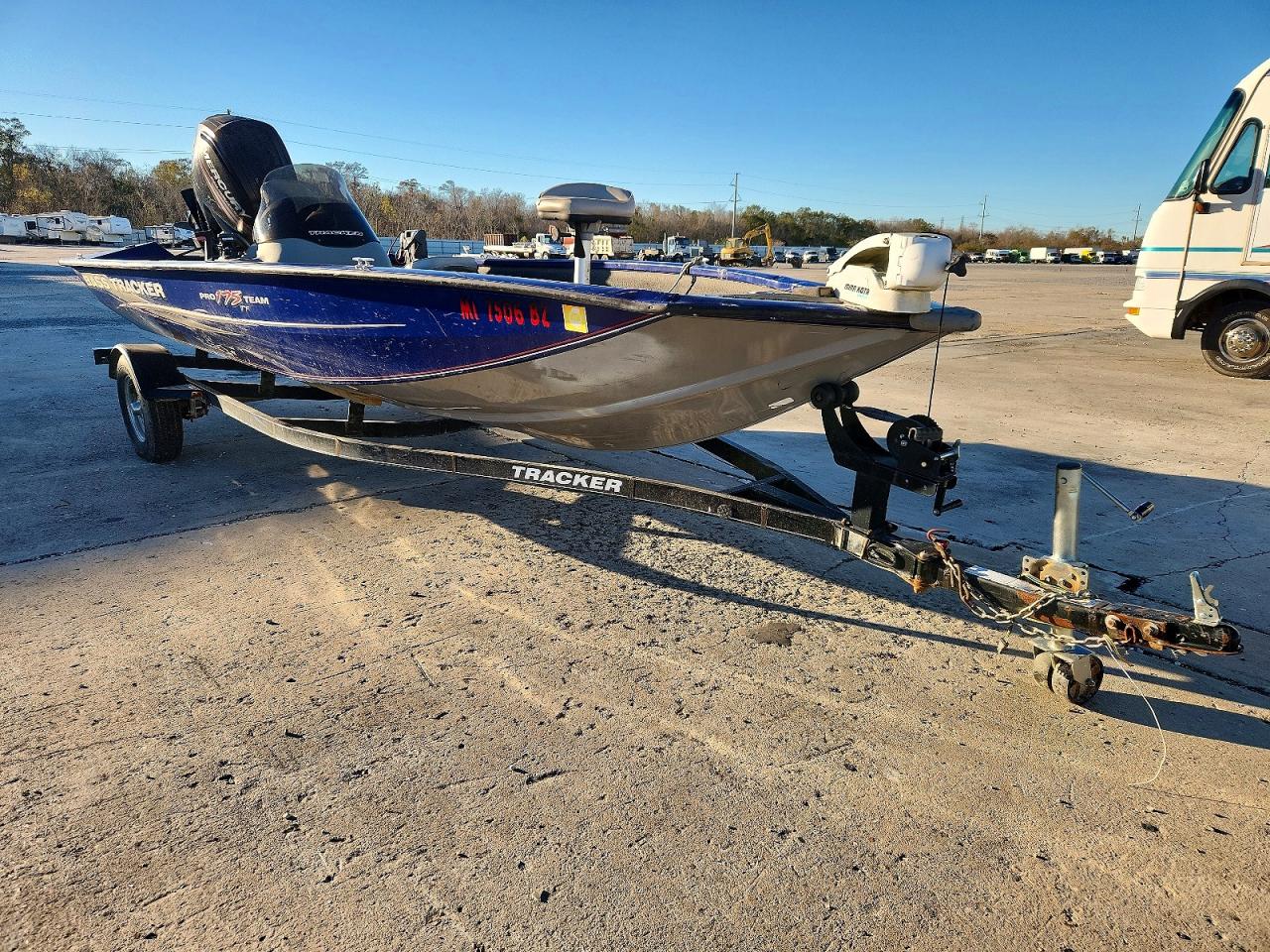 2015 BASS BOAT