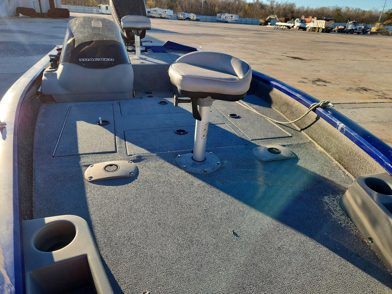 2015 BASS BOAT