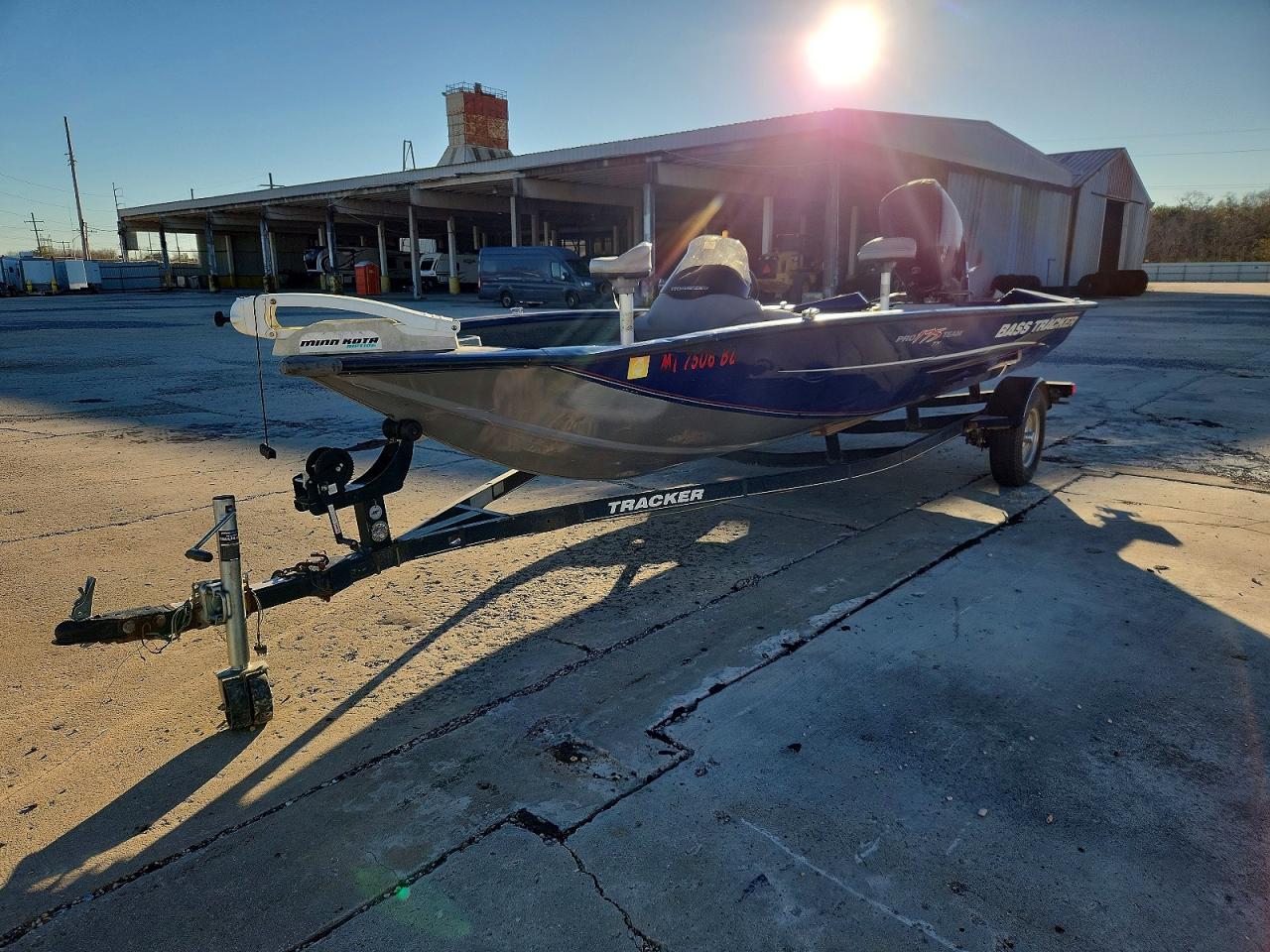2015 BASS BOAT