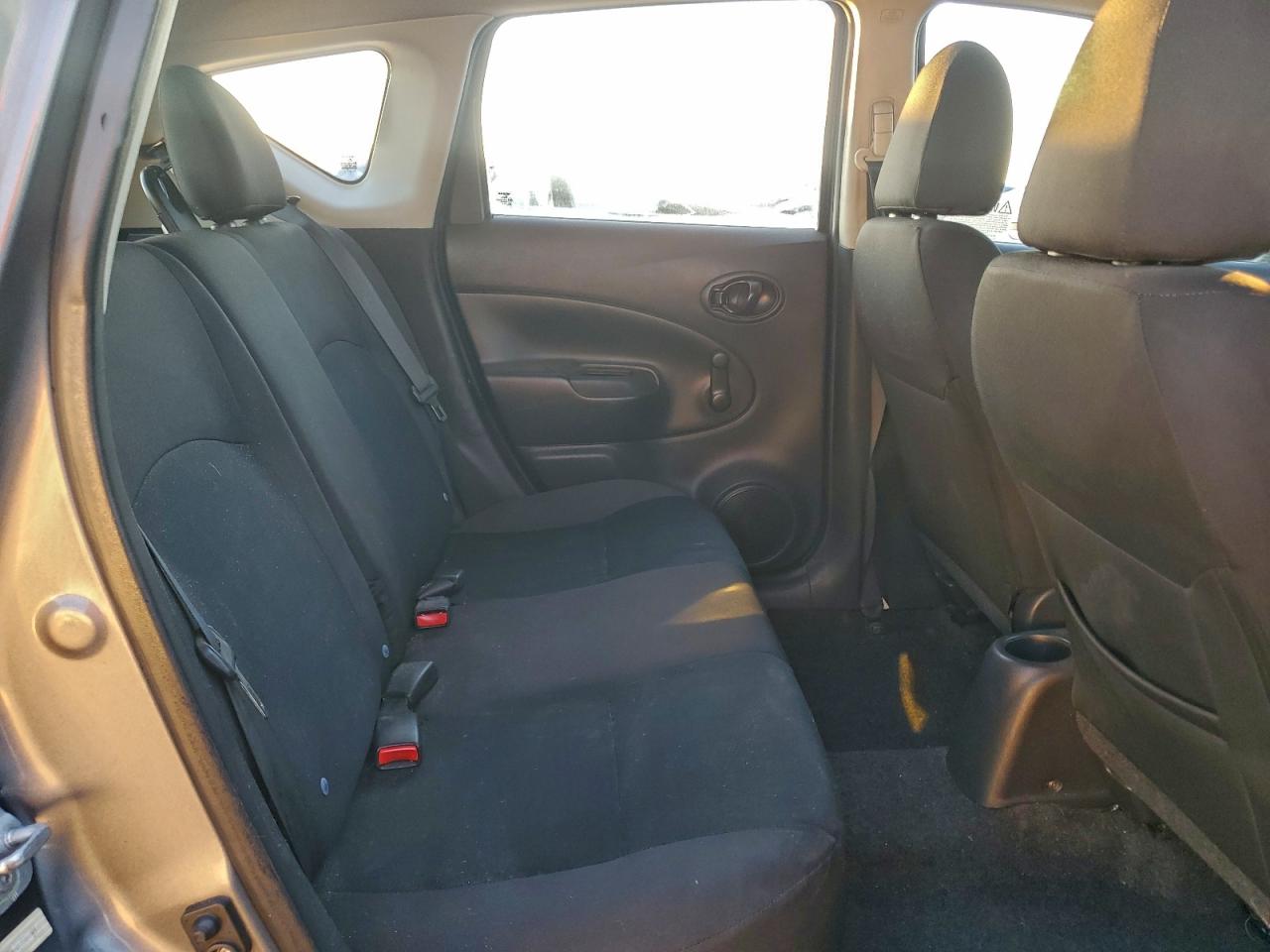 2016 NISSAN VERSA