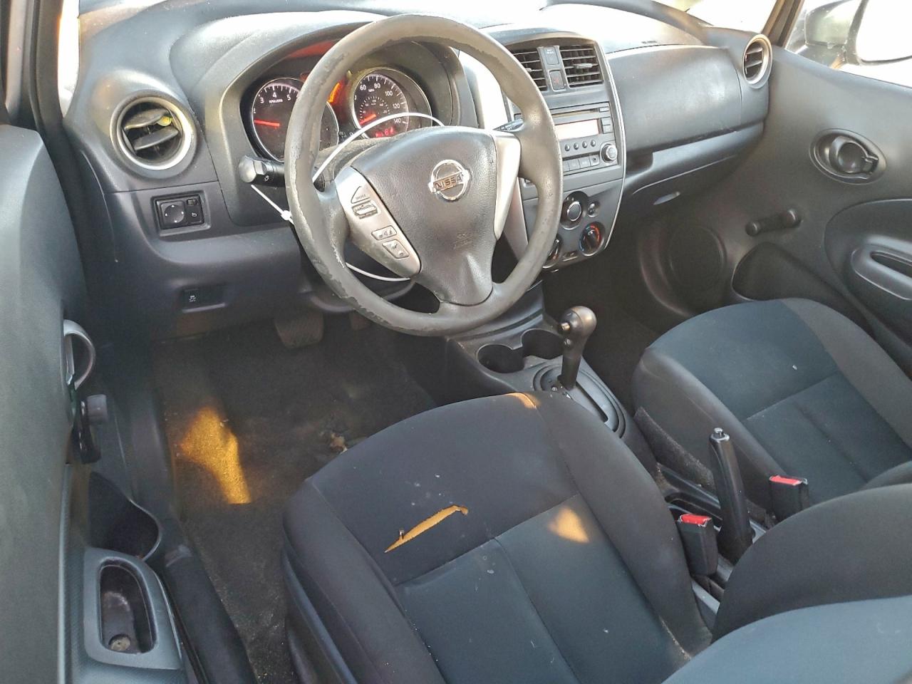 2016 NISSAN VERSA
