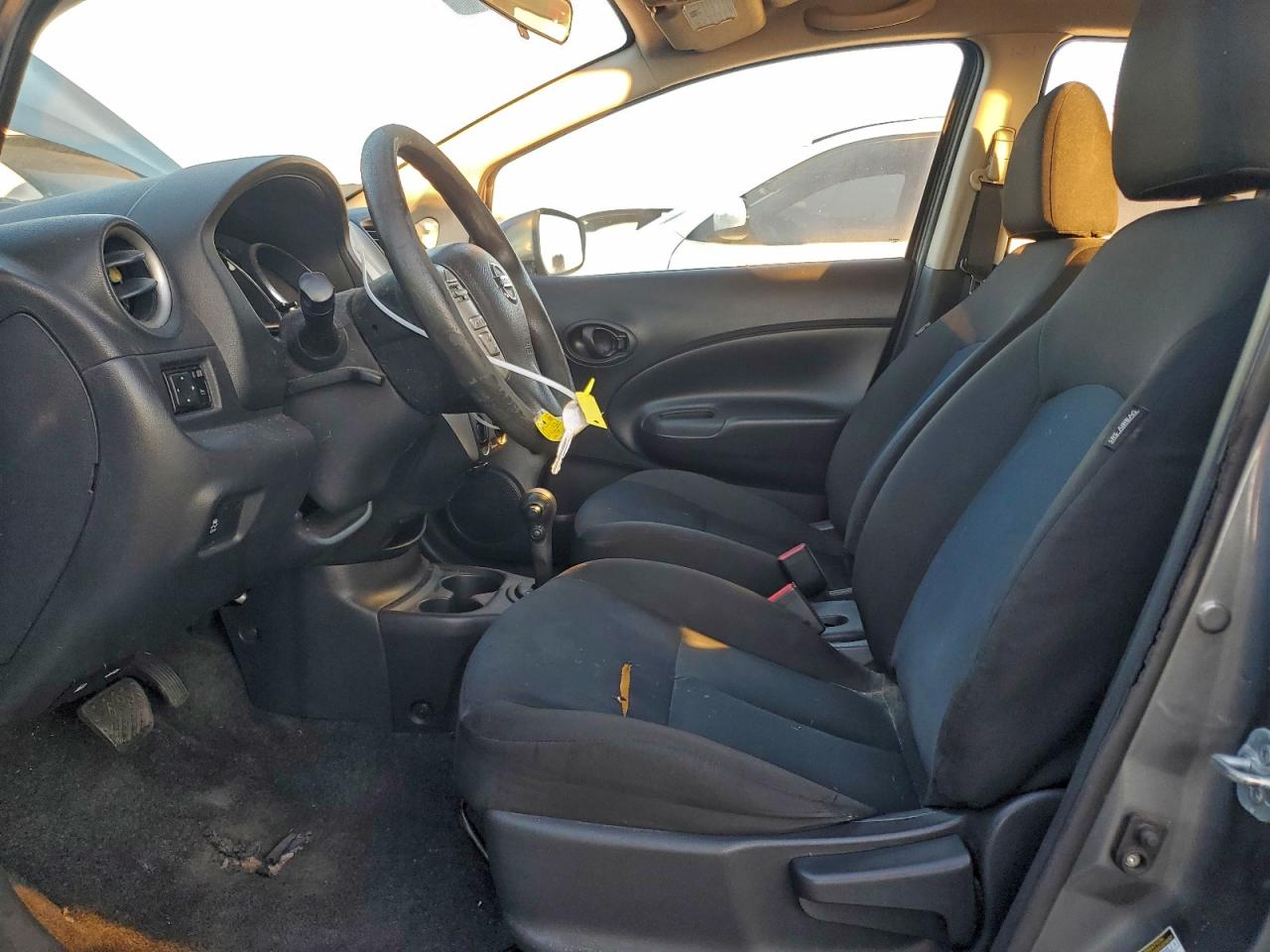 2016 NISSAN VERSA