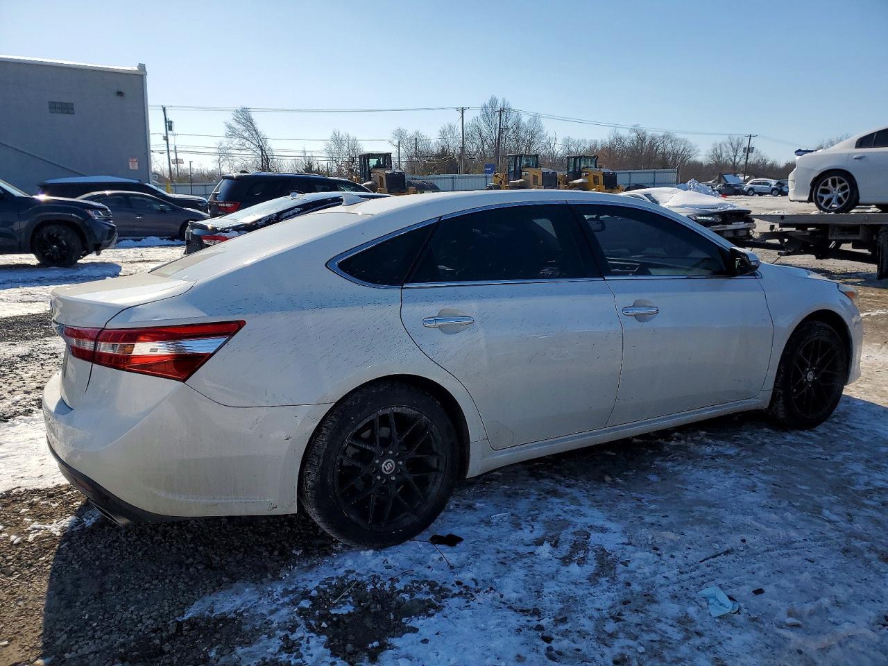 2015 TOYOTA AVALON