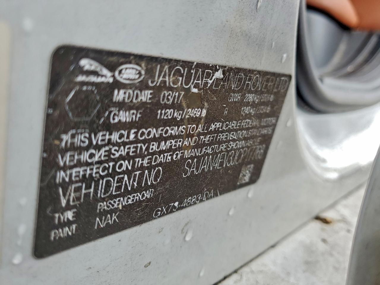 2018 JAGUAR XE